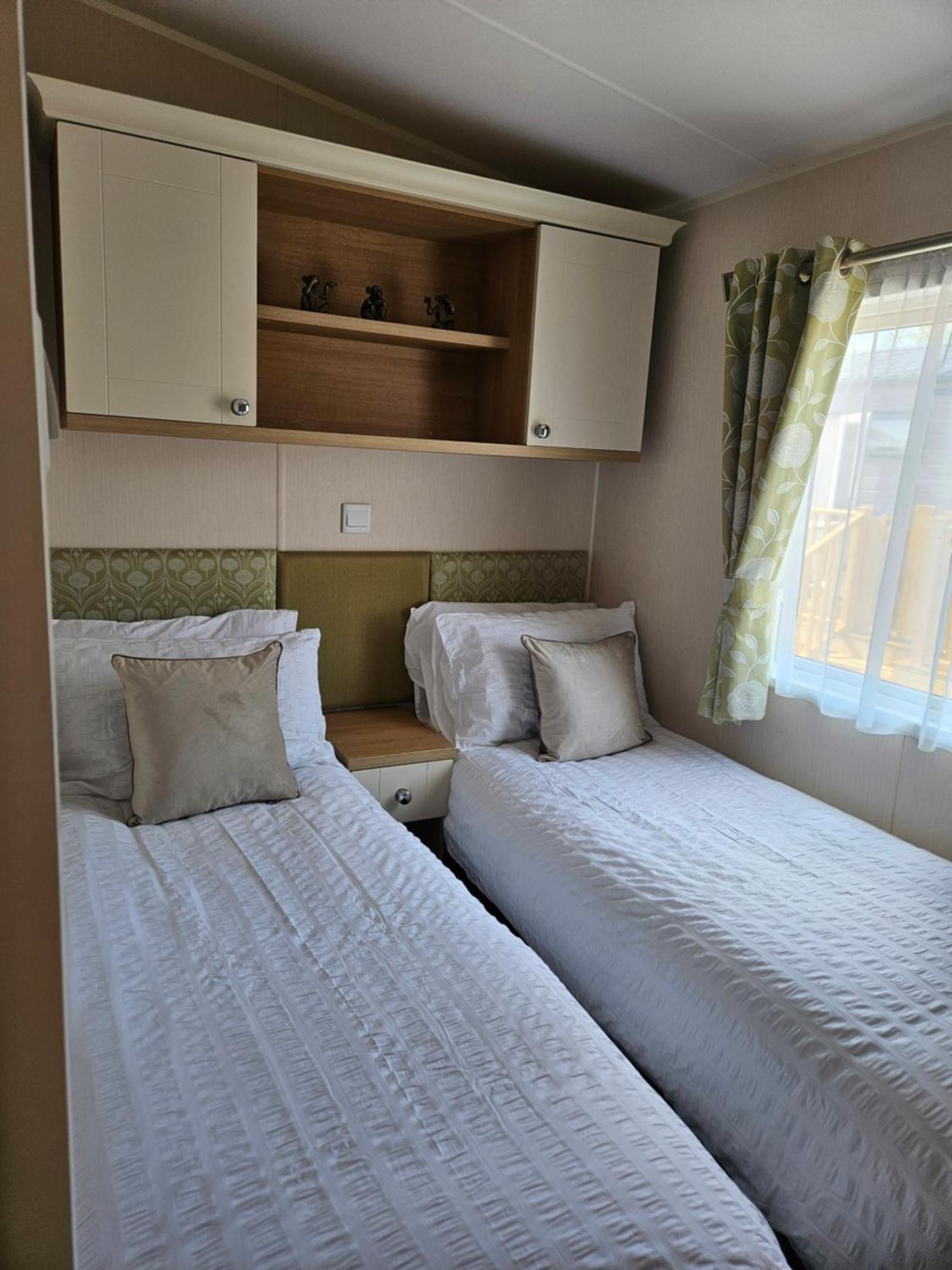 Lytham Luxe 6 Birth Caravan Weeton  Exterior foto